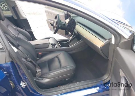 2019 Tesla Model 3 Long Range/Performance z USA, uszkodzony, nr VIN 5YJ3E1EB4KF441262